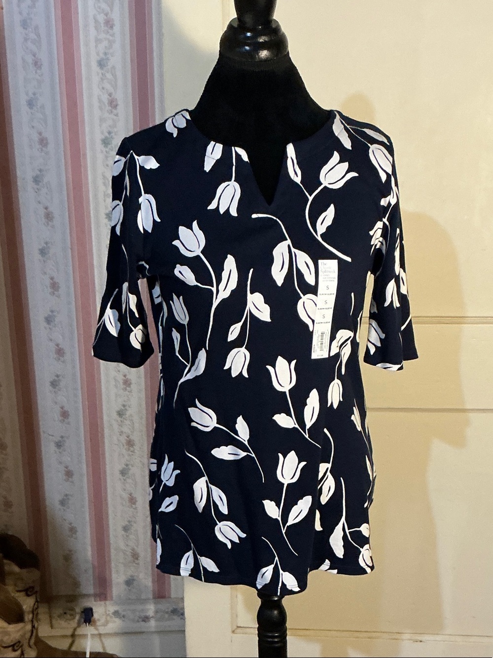 croft & barrow Navy and White Floral Notch-Neck Tunic